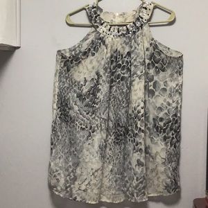 AV jeweled neck sleeveless top size Medium . 🌻